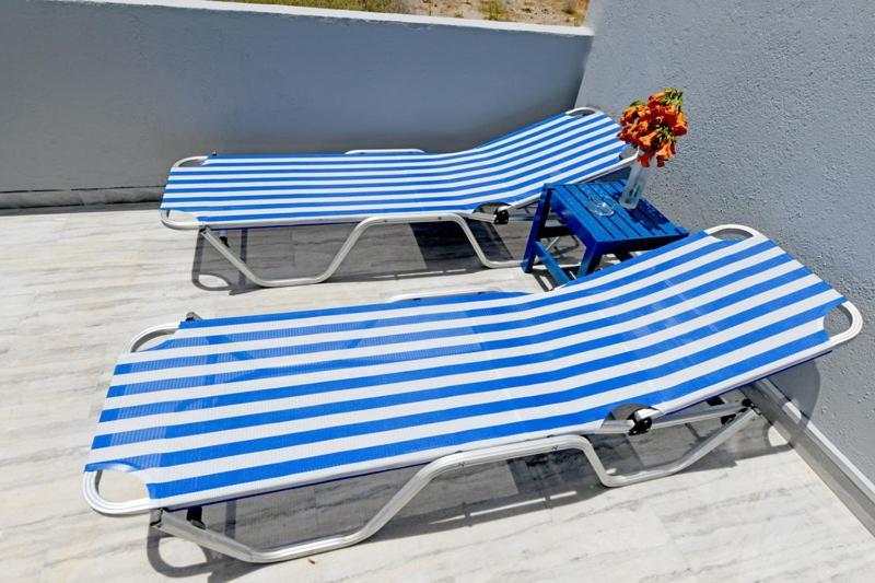 Lunar Santorini Hotel Períssa Eksteriør bilde