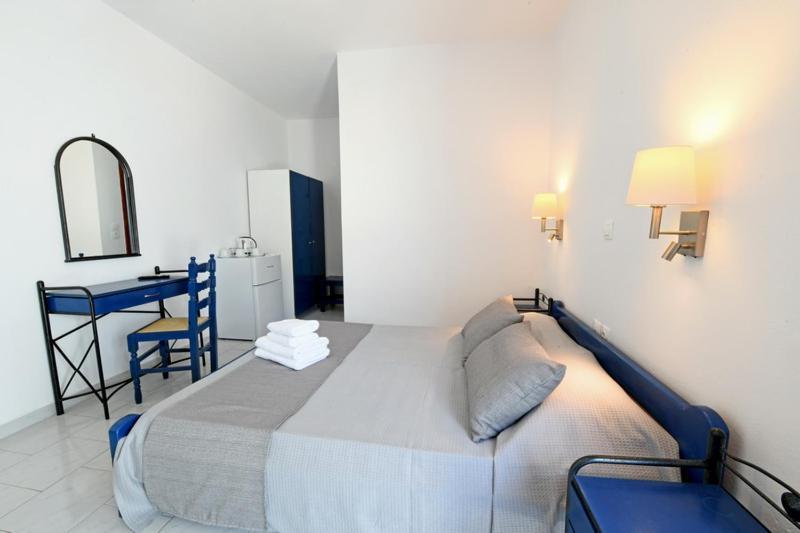 Lunar Santorini Hotel Períssa Eksteriør bilde