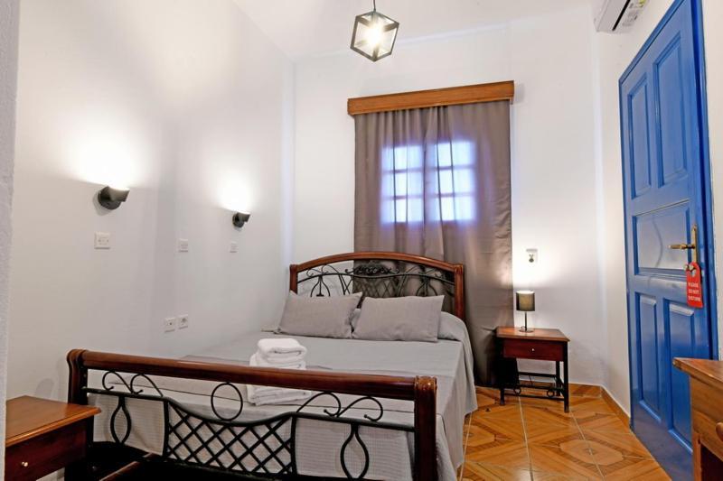 Lunar Santorini Hotel Períssa Eksteriør bilde