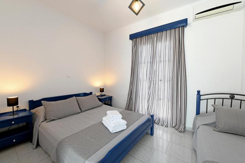 Lunar Santorini Hotel Períssa Eksteriør bilde