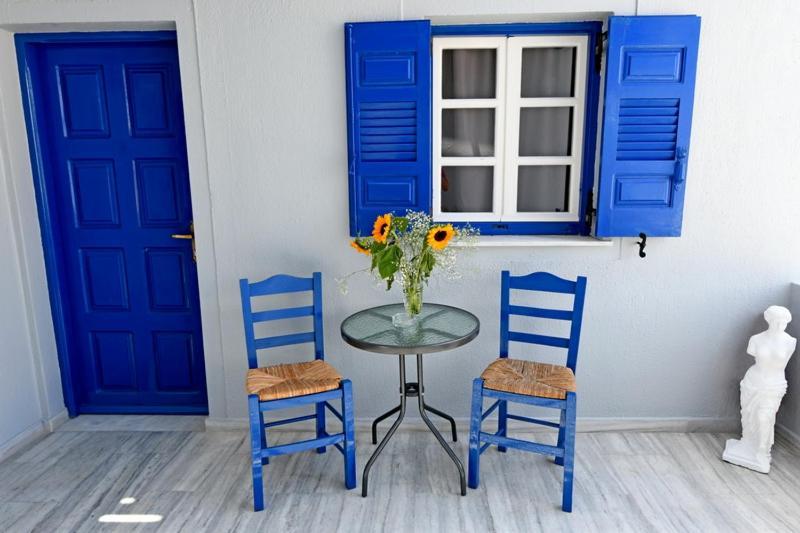 Lunar Santorini Hotel Períssa Eksteriør bilde