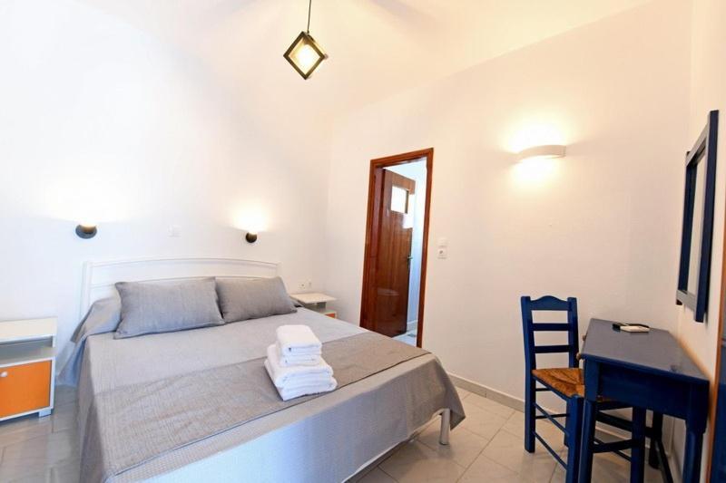 Lunar Santorini Hotel Períssa Eksteriør bilde